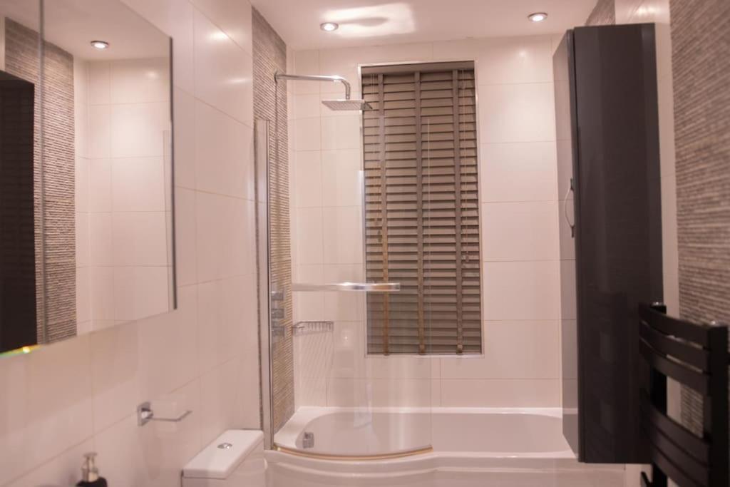 Oikoshomes Three Bedroom Flat In Londen Buitenkant foto