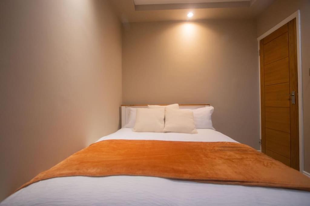 Oikoshomes Three Bedroom Flat In Londen Buitenkant foto